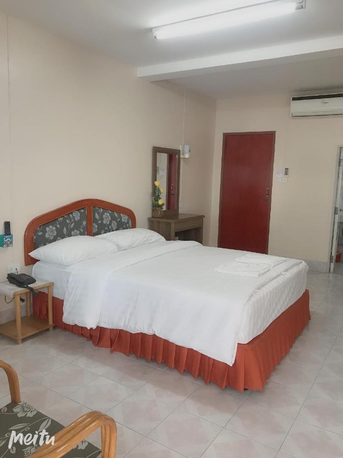 Baan Boa Guest House Patong Luaran gambar